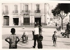 09 ORAN 1972 PLACE HOCHE VUE DE LA RUE DE L ALMA BAR SORIA
